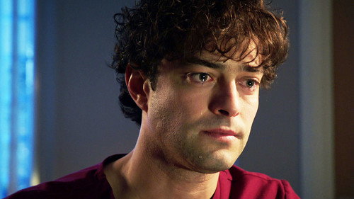 Holby City - S19E33: Enigma