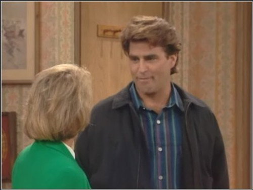 Married... with Children - S7E10: Death of a Shoe Salesman