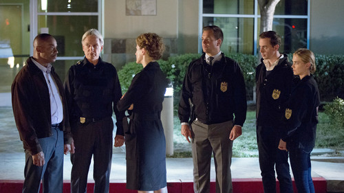 NCIS - S13E4: Double Trouble