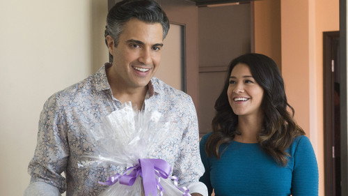 Jane the Virgin - S1E12: Chapter Twelve