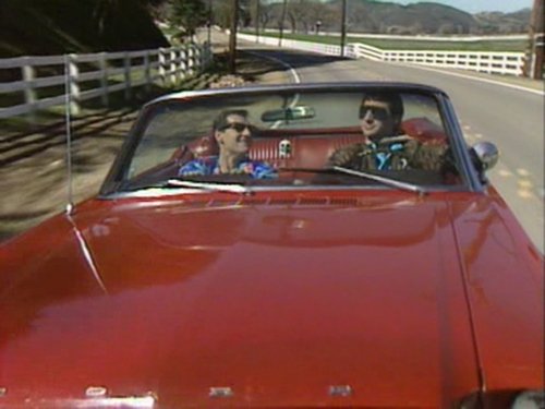Married... with Children - S1E5: Have You Driven a Ford Lately?