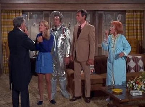 Bewitched - S8E9: A Plague on Maurice and Samantha