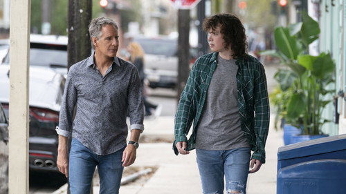 NCIS: New Orleans - S7E15: Runs in the Family (1)
