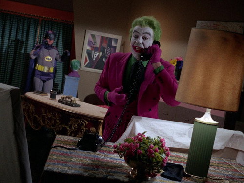 Batman - S2E58: Flop Goes the Joker