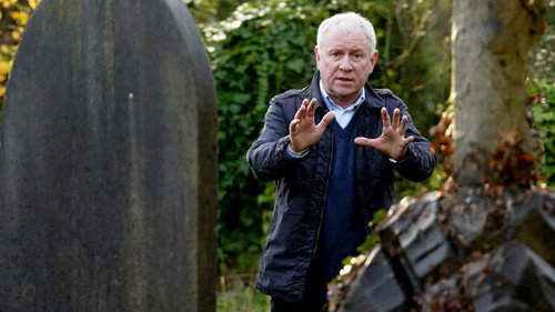 Casualty - S24E24: Love Is a Battlefield