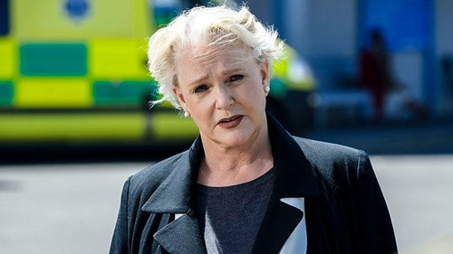 Casualty - S33E9: Call Me