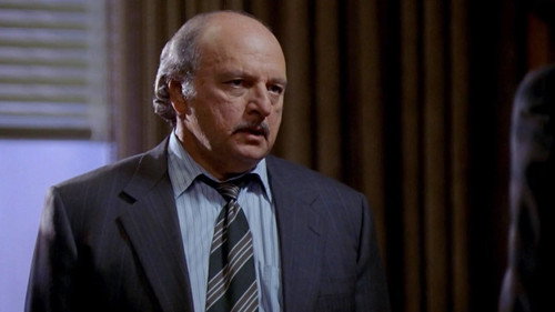 NYPD Blue - S12E5: You're Buggin' Me