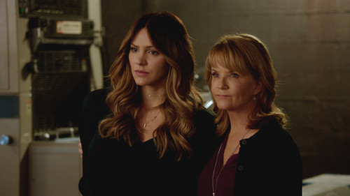 Scorpion - S3E13: Faux Money Maux Problems