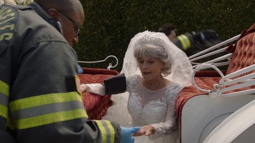 9-1-1 - S6E17: Love Is in the Air
