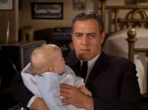 Ironside - S1E26: Officer Bobby