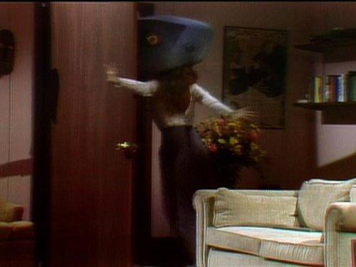 Saturday Night Live - S1E4: Candice Bergen with Esther Phillips