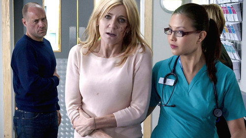 Casualty - S29E1: Learning to Fly