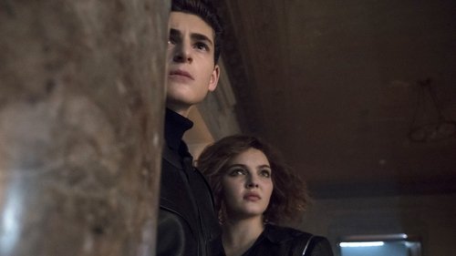 Gotham - S5E3: Legend of Dark Knight: Penguin, Our Hero