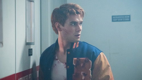 Riverdale - S2E1: Chapter Fourteen: A Kiss Before Dying