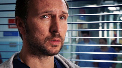 Holby City - S17E40: U-Turn