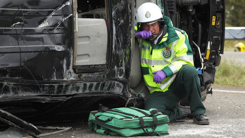 Casualty - S26E17: Duty of Care