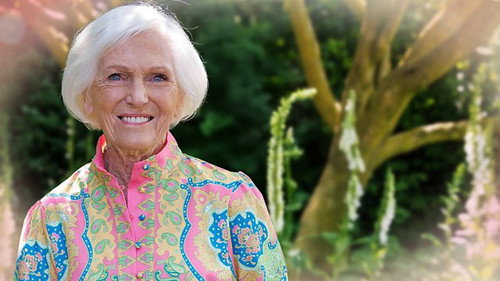 The One Show - S20E54: Dame Mary Berry, a Celebration at 90