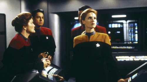 Star Trek: Voyager - S7E11: Shattered