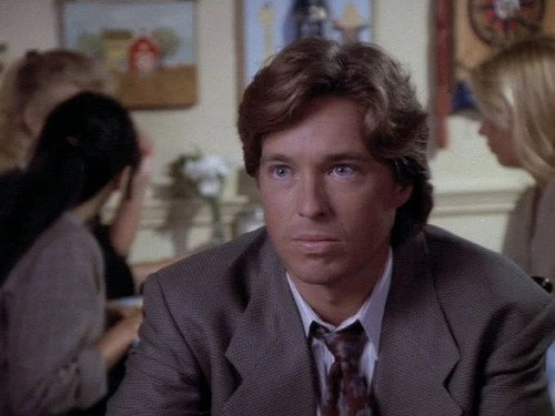 Murder, She Wrote - S9E2: Family Secrets