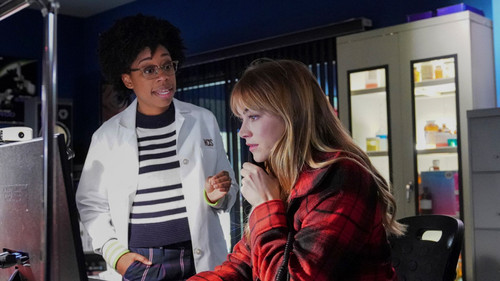 NCIS - S16E13: She