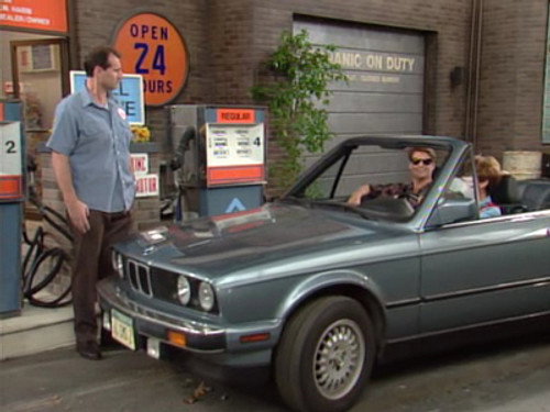 Married... with Children - S6E23: The Gas Station Show