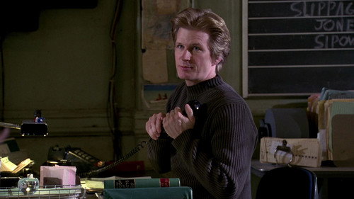 NYPD Blue - S10E17: Off the Wall