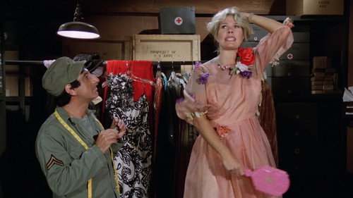 M*A*S*H - S8E14: Stars and Stripes