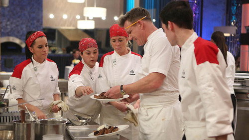 Hell's Kitchen - S15E10: 9 Chefs Compete