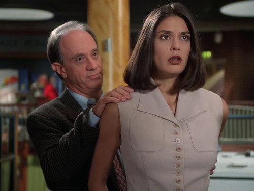 Lois & Clark: The New Adventures of Superman - S2E1: Madame Ex