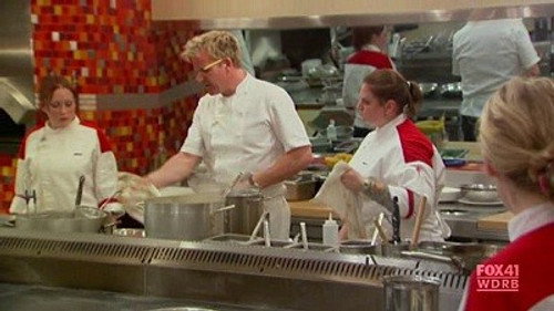 Hell's Kitchen - S8E9: 8 Chefs Compete