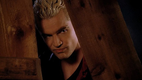 Buffy the Vampire Slayer - S3E8: Lovers Walk