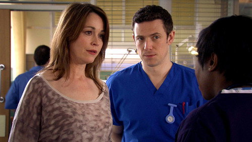 Holby City - S15E44: Old Wounds