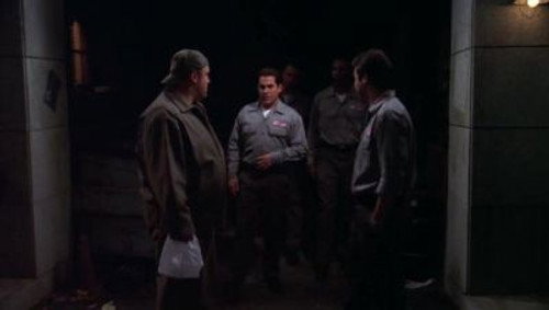 The King of Queens - S8E22: Fight Schlub