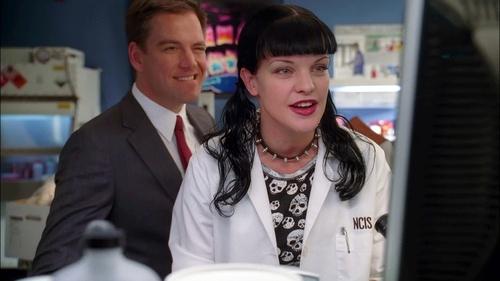 NCIS - S6E16: Bounce