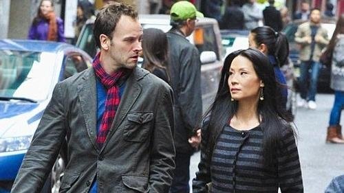 Elementary - S1E9: You Do It to Yourself
