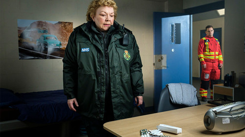 Casualty - S35E14: Save Me