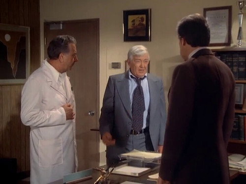 Quincy, M.E. - S3E9: The Hero Syndrome