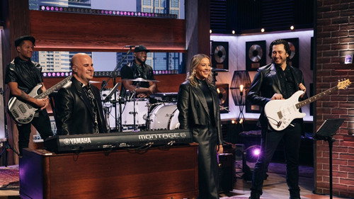 The Kelly Clarkson Show - S3E178: Music and My Band Y'all