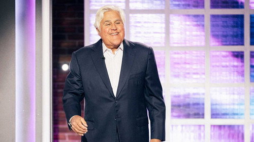 The Kelly Clarkson Show - S3E56: Guest Host: Jay Leno, Kristen Chenoweth, Diego Boneta, Jeffrey Bowyer-Chapman