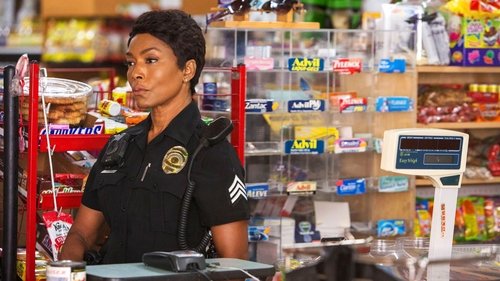 9-1-1 - S2E3: Help Is Not Coming