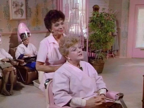 Murder, She Wrote - S4E7: If It's Thursday, It Must Be Beverly