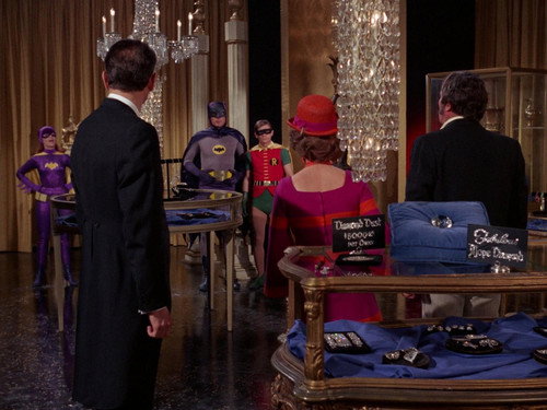 Batman - S3E25: The Entrancing Dr. Cassandra