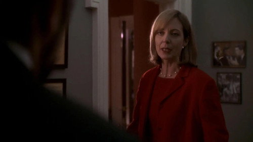 The West Wing - S2E14: The War at Home