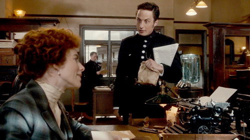 Murdoch Mysteries - S12E17: Darkness Before the Dawn (1)