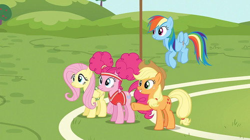 My Little Pony: Friendship Is Magic - S6E18: Buckball Season