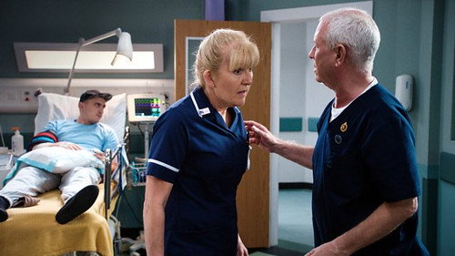 Casualty - S33E10: The Longest Day
