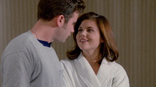 Beverly Hills, 90210 - S5E21: Stormy Weather