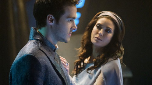 Supergirl - S2E21: Resist