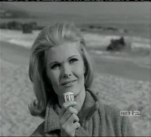 Perry Mason - S8E23: The Case of the Murderous Mermaid