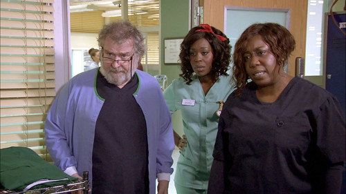 Holby City - S17E26: Squeeze the Pips